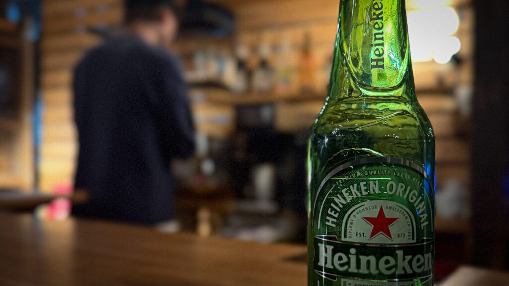 深夜のハイネケン